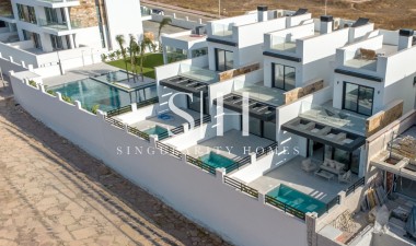 Neue Gebäude - Villa - Torrevieja - aguas nuevas