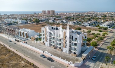 Neue Gebäude - Villa - Torrevieja - aguas nuevas