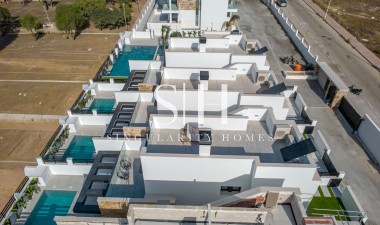 Neue Gebäude - Villa - Torrevieja - aguas nuevas