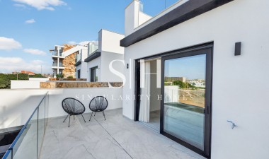 Neue Gebäude - Villa - Torrevieja - aguas nuevas