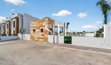 Neue Gebäude - Villa - Torrevieja - aguas nuevas
