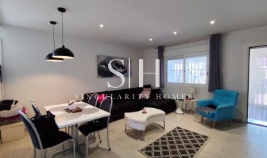 Återförsäljning - Corner townhouse - Torrevieja