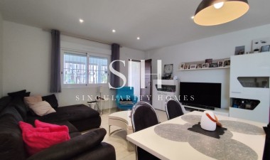 Återförsäljning - Corner townhouse - Torrevieja
