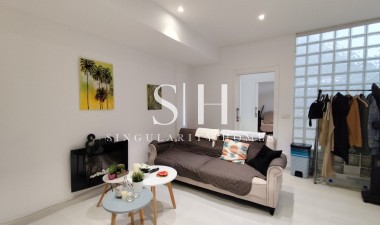Återförsäljning - Corner townhouse - Torrevieja