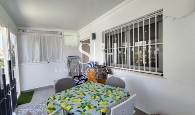 Återförsäljning - Corner townhouse - Torrevieja