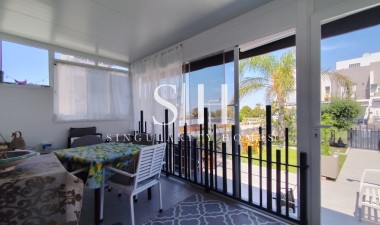 Återförsäljning - Corner townhouse - Torrevieja