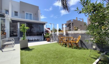Återförsäljning - Corner townhouse - Torrevieja