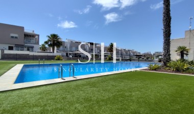 Återförsäljning - Corner townhouse - Torrevieja
