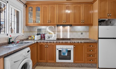 Odsprzedaż - Villa - Orihuela Costa - Costa Blanca