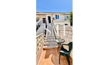 Odsprzedaż - Mieszkanie w bloku - Torrevieja - CORTES VALENCIANAS