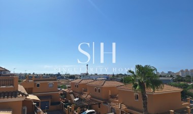 Odsprzedaż - Dom - Torrevieja - aguas nuevas