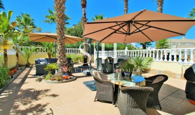 Wiederverkauf - Villa - Orihuela Costa - Las Violetas