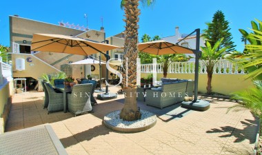 Wiederverkauf - Villa - Orihuela Costa - Las Violetas