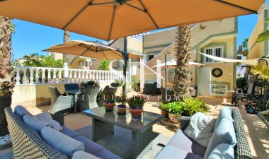 Wiederverkauf - Villa - Orihuela Costa - Las Violetas