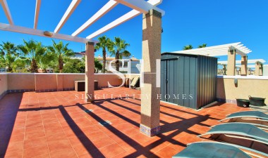 Wiederverkauf - Villa - Orihuela Costa - Las Violetas