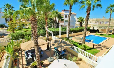 Wiederverkauf - Villa - Orihuela Costa - Las Violetas