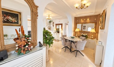 Återförsäljning - Villa - Orihuela Costa - Costa Blanca
