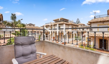 Odsprzedaż - Villa - Orihuela Costa - Lomas de Caboroig