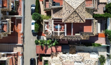 Odsprzedaż - Villa - Orihuela Costa - Lomas de Caboroig