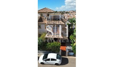 Odsprzedaż - Villa - Orihuela Costa - Lomas de Caboroig