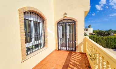 Återförsäljning - Villa - Orihuela Costa - Costa Blanca