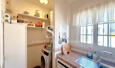 Återförsäljning - Apartament - Orihuela Costa - Los Dolses