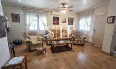 Wiederverkauf - Villa - Torrevieja - Los Balcones - Los Altos del Edén