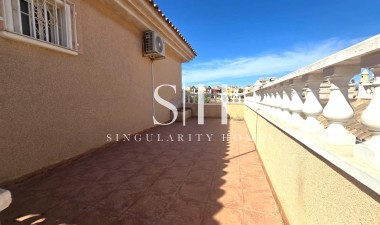 Wiederverkauf - Villa - Torrevieja - Los Balcones - Los Altos del Edén