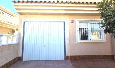 Wiederverkauf - Villa - Torrevieja - Los Balcones - Los Altos del Edén