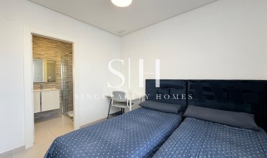 Återförsäljning - Hus - Torrevieja - aguas nuevas
