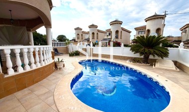 Odsprzedaż - Villa - Orihuela Costa - Costa Blanca