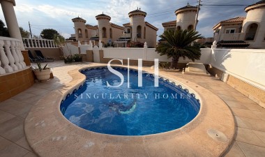 Odsprzedaż - Villa - Orihuela Costa - Costa Blanca