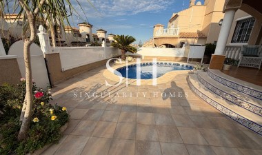 Odsprzedaż - Villa - Orihuela Costa - Costa Blanca