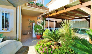 Resale - Villa - Orihuela Costa - Playa Flamenca