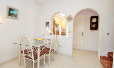 Resale - Villa - Orihuela Costa - Playa Flamenca