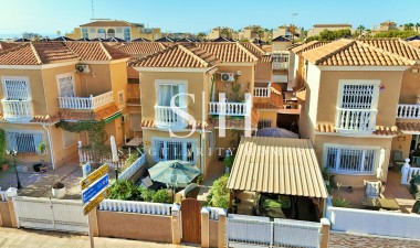 Resale - Villa - Orihuela Costa - Playa Flamenca