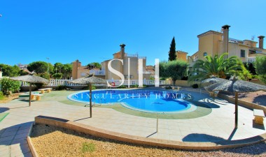 Wiederverkauf - Haus - Orihuela Costa - Villamartin