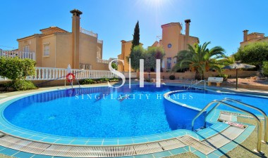 Wiederverkauf - Haus - Orihuela Costa - Villamartin