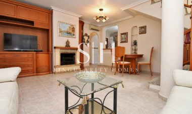 Återförsäljning - Villa - Orihuela Costa - Villamartin