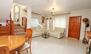 Återförsäljning - Villa - Orihuela Costa - Villamartin