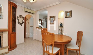 Återförsäljning - Villa - Orihuela Costa - Villamartin