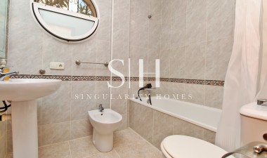 Återförsäljning - Villa - Orihuela Costa - Villamartin