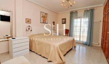 Återförsäljning - Villa - Orihuela Costa - Villamartin