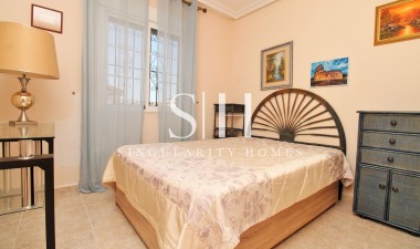 Återförsäljning - Villa - Orihuela Costa - Villamartin