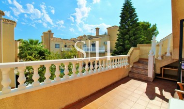 Återförsäljning - Villa - Orihuela Costa - Villamartin