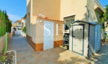 Återförsäljning - Villa - Orihuela Costa - Villamartin