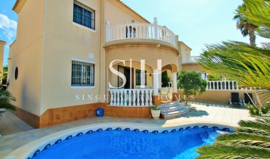 Återförsäljning - Villa - Orihuela Costa - Villamartin