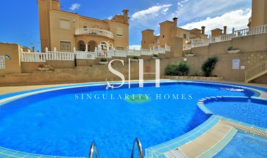 Återförsäljning - Villa - Orihuela Costa - Villamartin