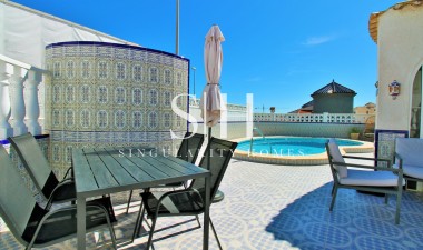 Återförsäljning - Villa - Orihuela Costa - Villamartin