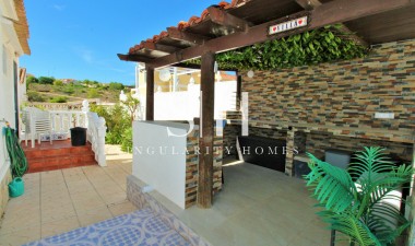 Återförsäljning - Villa - Orihuela Costa - Villamartin